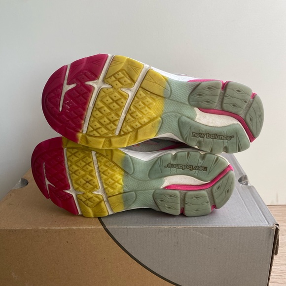 New Balance 888 v2 Grey/Pink Kids Sneakers - SZ 3 Y - Picture 14 of 15